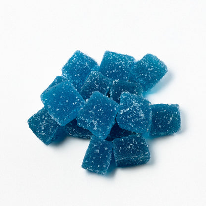 Tas de gummies au THC bleus 