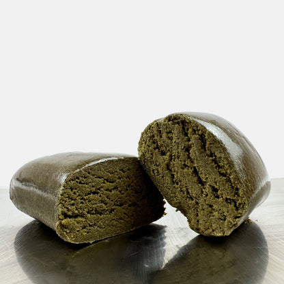 Deux morceaux du Ice O avec 40% de CBD qui se chevauchent