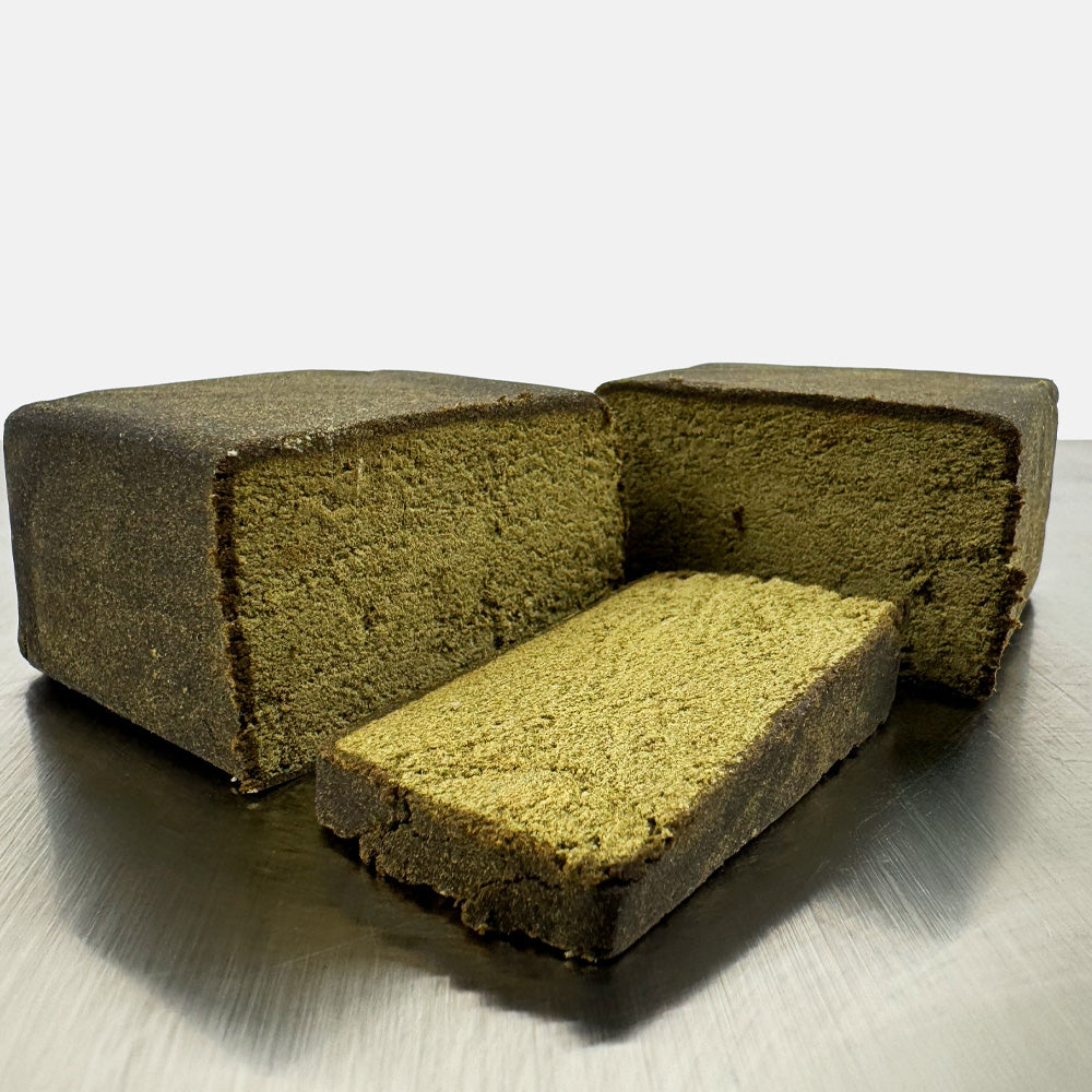 Morceau de CBD 3x filtré coupé en tranche